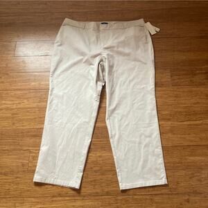 NWT Dockers Khaki Pants, Size 24W